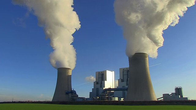 德国北莱茵威斯特伐利亚的Neurath / Neurath燃煤电厂WS视图视频素材