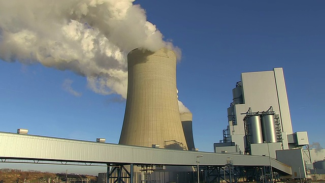 德国北莱茵威斯特伐利亚的Neurath / Neurath燃煤电厂的MS LA拍摄视频素材