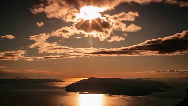 克罗地亚比奥科沃，迪纳尔海岸线，夕阳下的布拉克岛视频素材