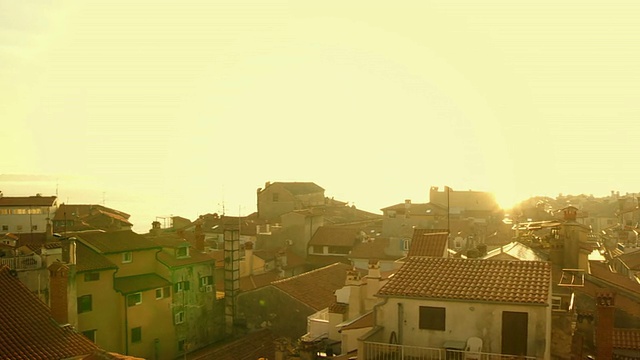 日落时分的伊斯特拉古城视频下载