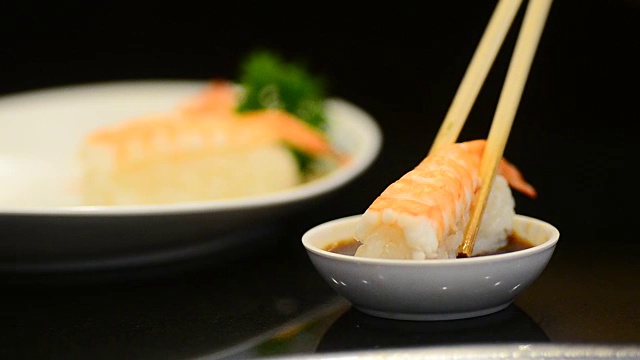 HD:寿司吧，日本料理视频素材