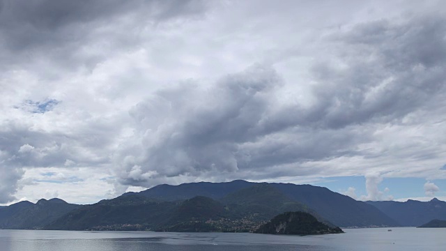 意大利科莫湖上空的云朵视频下载