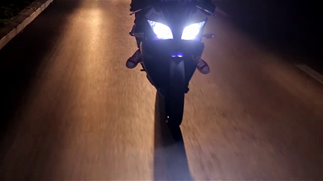 夜间骑摩托车视频下载