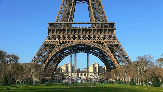 埃菲尔铁塔/巴黎，法兰西岛，法国视频下载