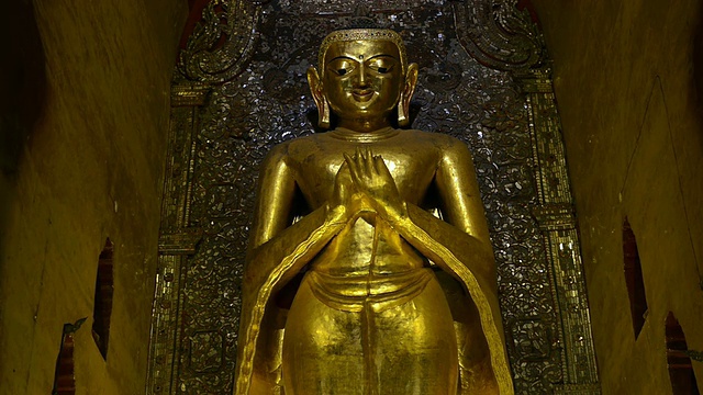 MS拍摄于缅甸曼德勒省蒲甘市阿南塔金佛雕像视频素材