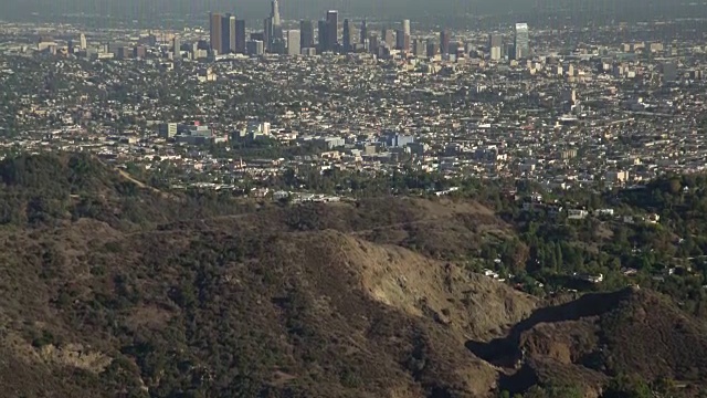 从好莱坞湖公园到洛杉矶市中心视频素材