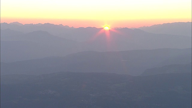 阿尔卑斯山的日出视频素材