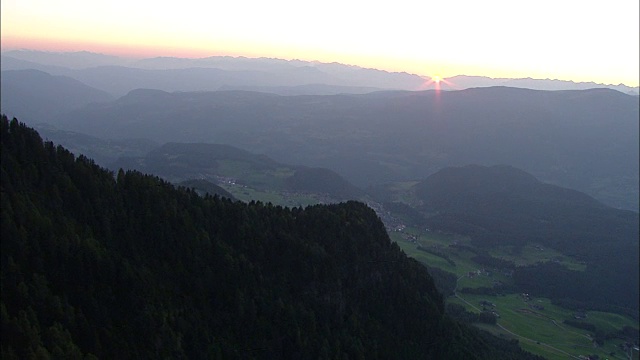 阿尔卑斯山的日出视频素材