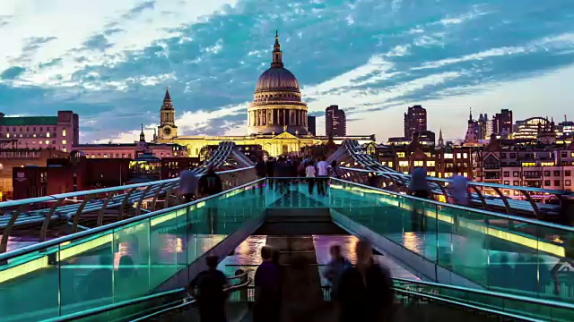 伦敦千禧桥视频素材