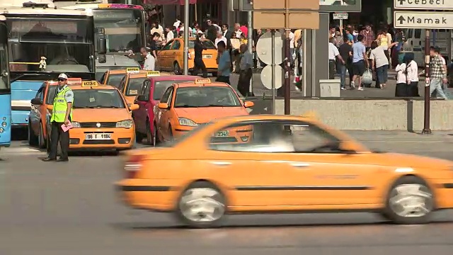 出租车和交通，安卡拉，土耳其视频素材