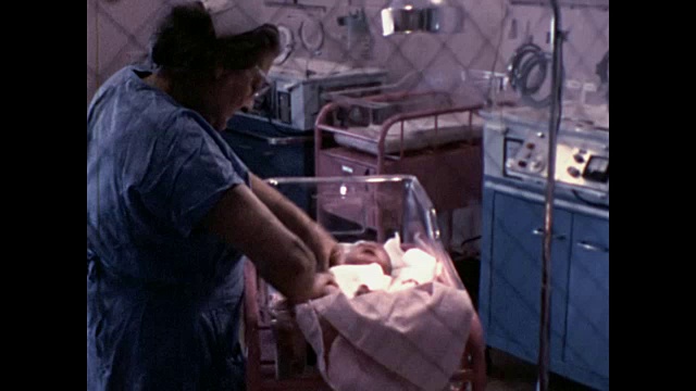 1974年，新生儿在育婴室视频下载