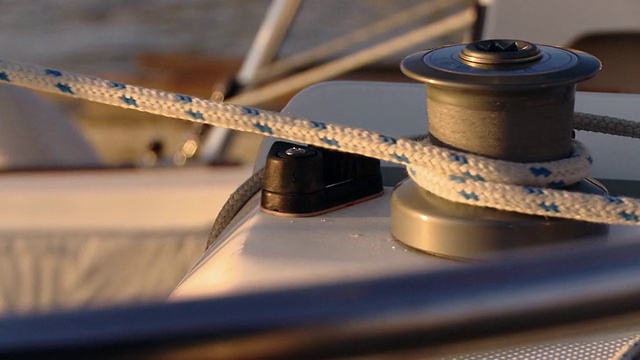 系船绳用来系船的绳子视频素材
