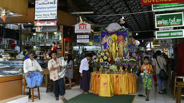 MS摄于缅甸仰光市Bogyoke Aung San市场视频素材