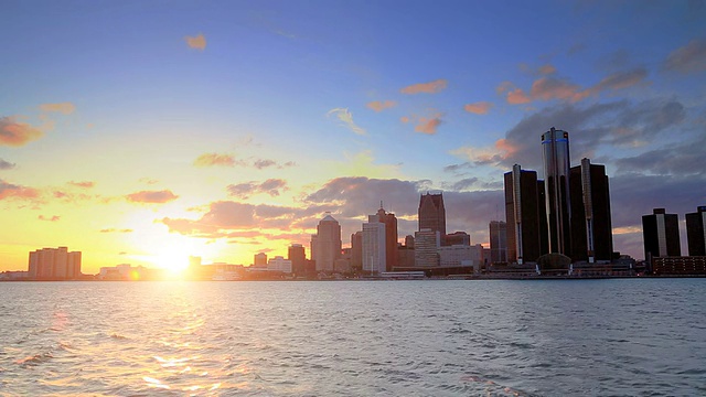日落时分，密歇根州底特律的天际线视频下载