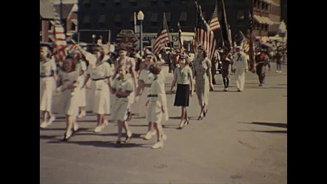 1938年家庭电影- 7月4日阅兵/军人/美国国旗/护士视频下载