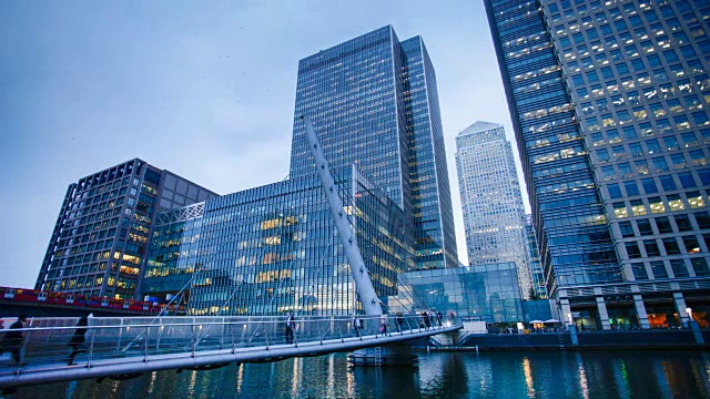 办公商业大厦在伦敦，英国-时间推移视频下载