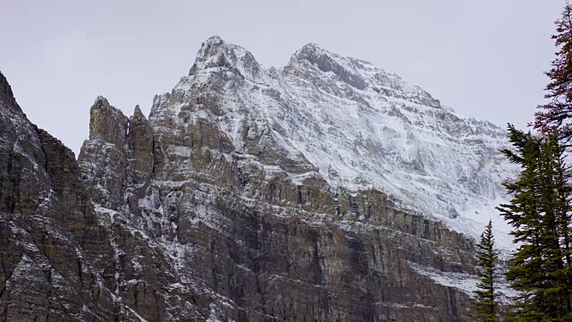 位于加拿大阿尔伯塔的落基山脉视频素材