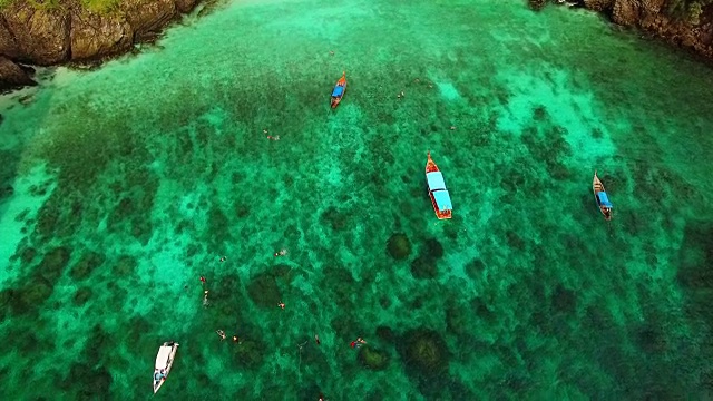 无人机在泰国南部潜水视频素材