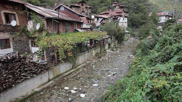 保加利亚皮林山脉，皮林真正的村庄视频素材