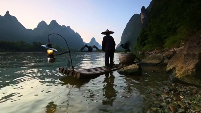 漓江的渔夫视频素材