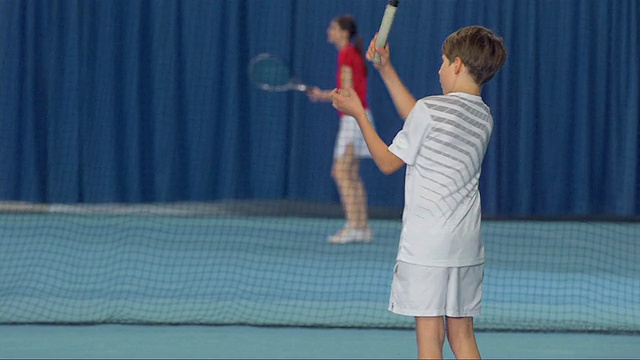 MS Boy练习网球击球视频下载