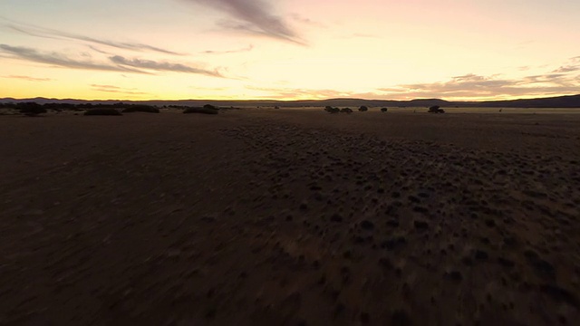 直升机纳米比亚大草原视频素材