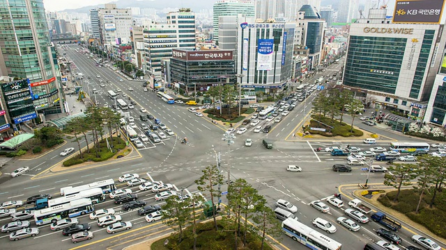 WS T/L HA在韩国釜山Seomyeon交通圈的交通情况视频素材