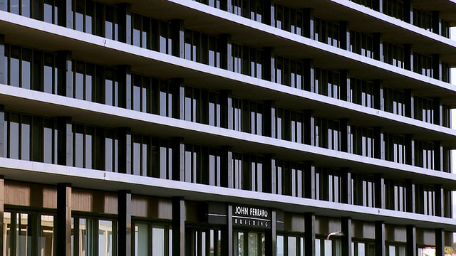 MS TU国际风格的现代主义建筑，于1965年在美国加利福尼亚州洛杉矶市建成的标志性的水电局大楼，由玻璃和钢铁组成视频下载