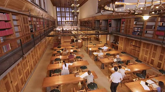 CS图书馆繁忙的阅览室视频下载