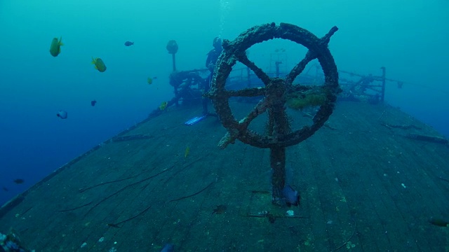 Boga沉船的船轮，Kubu(北巴厘岛)(4K)视频下载