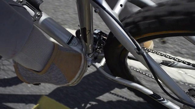 骑自行车上下班视频素材