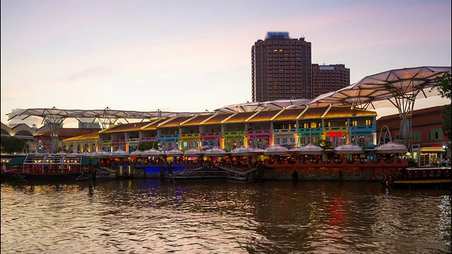 黄昏时分的新加坡河克拉克码头视频素材