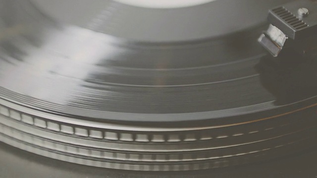 古董LP 33 rpm视频素材