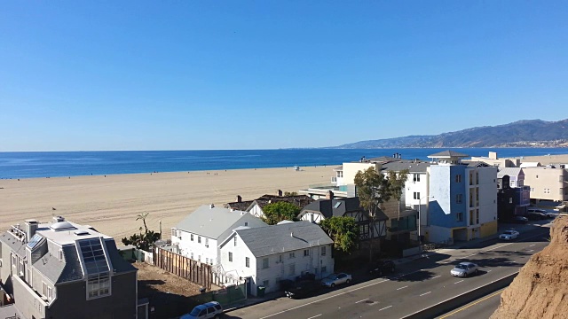 圣塔莫尼卡海滩别墅和太平洋海岸公路视频下载