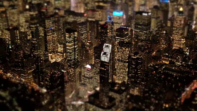都市摩天大楼夜间鸟瞰图视频素材