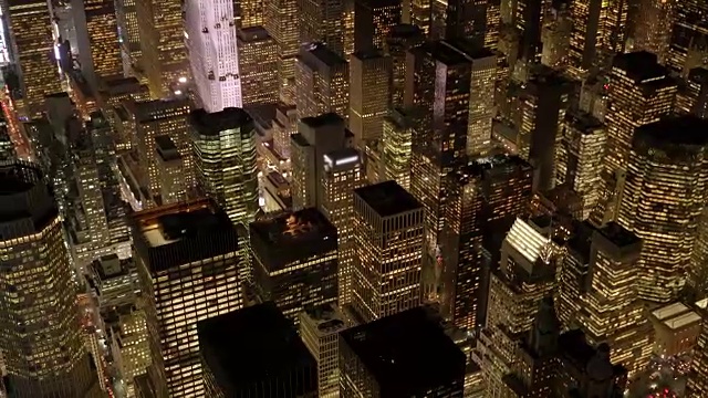 现代城市摩天大楼夜景鸟瞰图视频素材
