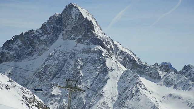 两个阿尔卑斯山视频素材