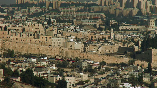 圣殿山和耶路撒冷老城的古城墙视频下载