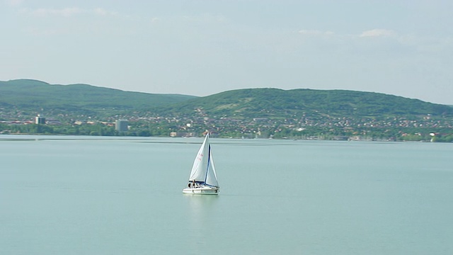 帆船和度假村巴拉顿湖/巴拉顿，扎拉，索莫伊，维斯普雷姆，匈牙利视频下载