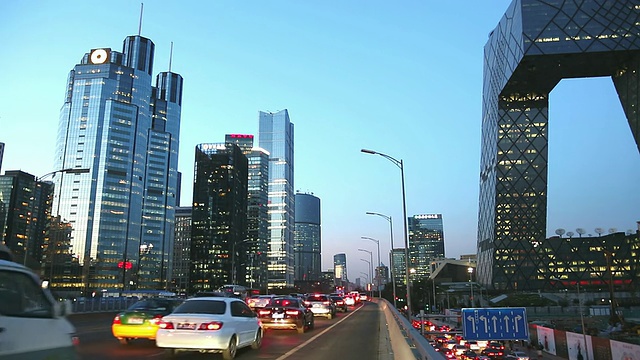中央电视台大楼和地区天际线的WS视图/北京，河北省，中国视频素材