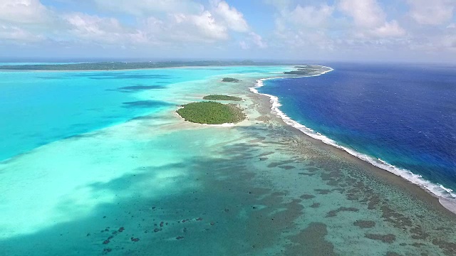 太平洋岛屿珊瑚礁的上升视野视频下载