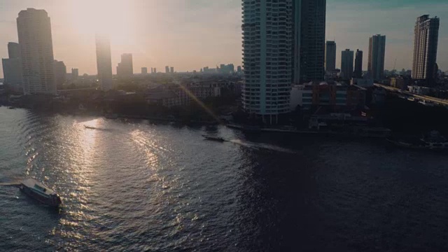 鸟瞰图曼谷河边在日落视频素材
