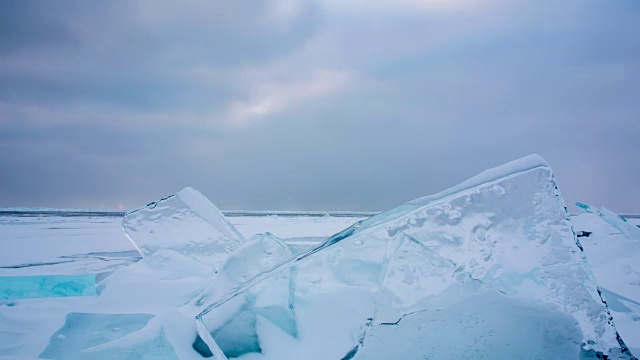 夕阳中的冰原视频下载