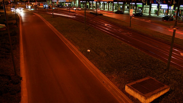 时间流逝:夜晚的城市交通。Loopable。视频下载