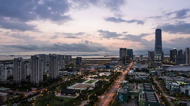 日落时分，松岛国际商务区的全景视频素材