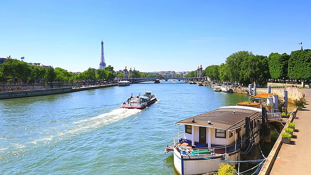 在巴黎塞纳河上有船视频下载