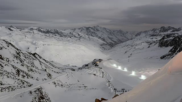 雪夜阿尔卑斯山时光流逝视频素材