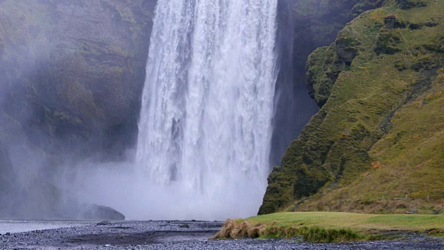 冰岛Skogafoss瀑布视频素材