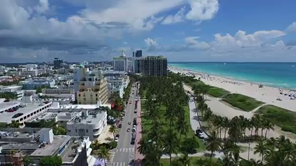 飞越海洋大道(高北视图)-南海滩-空中4K视频素材