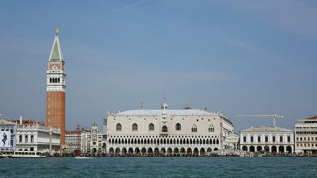 威尼斯，意大利，威尼斯，圣马可与公爵宫和康帕尼勒视频下载